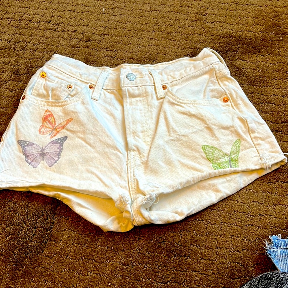 Levi butterfly shorts